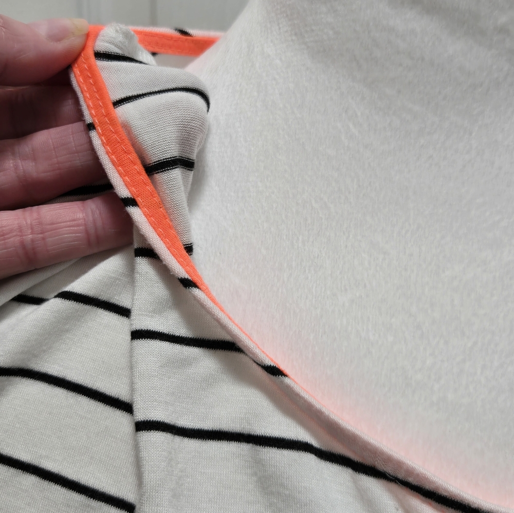 Striped White and Black Top with Neon Orange Accents Size L Papermoon - Picture 11 of 13